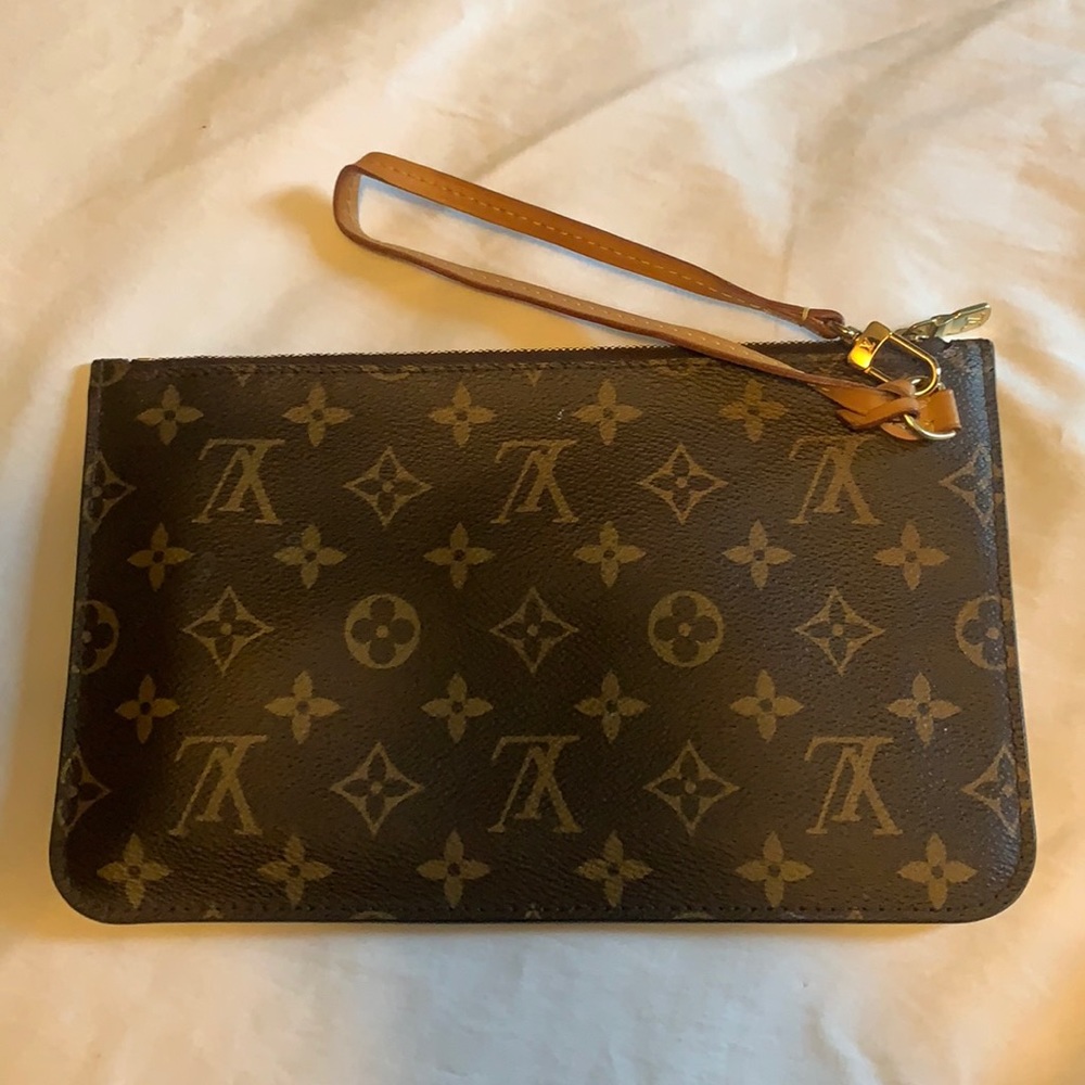 Louis Vuitton Clutch